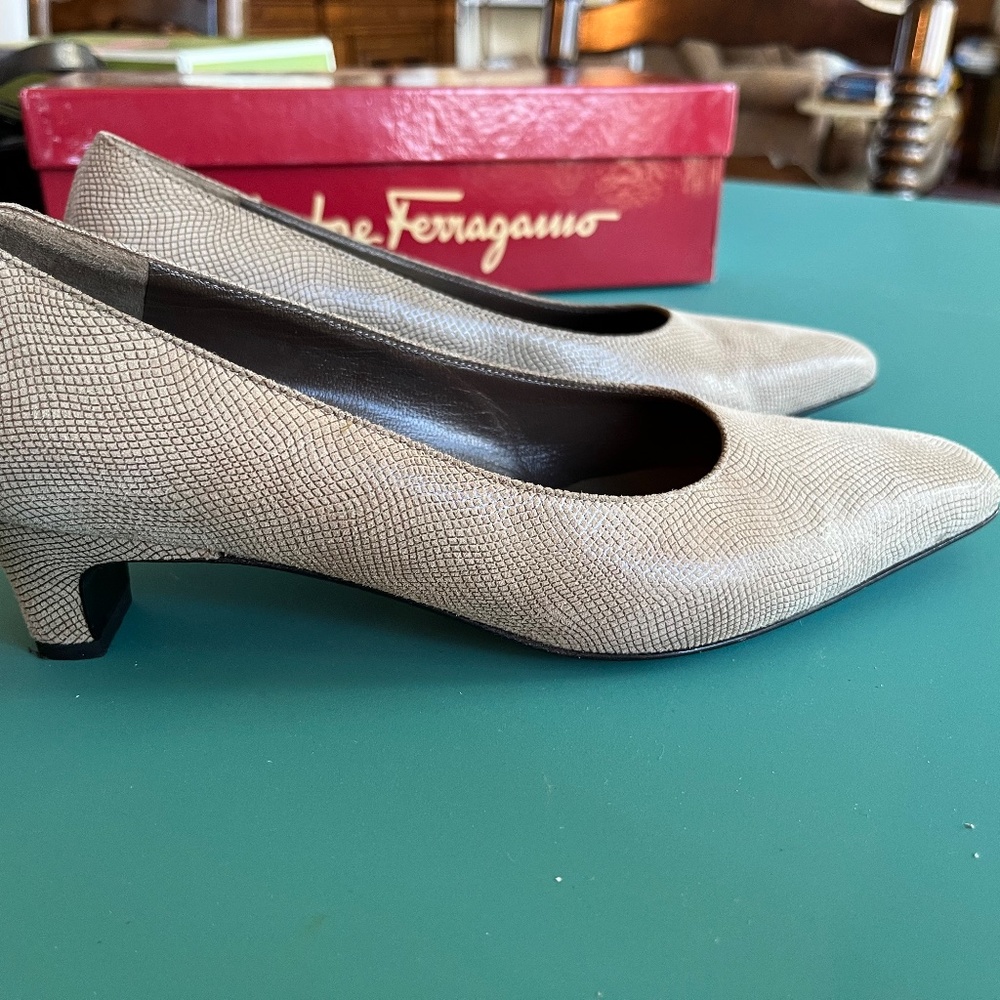 Salvatore Ferragamo Suede Heels Size 6